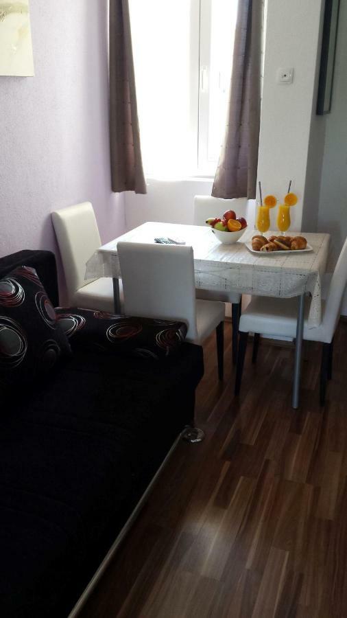 Apartments Lavanda Biograd Na Moru Buitenkant foto