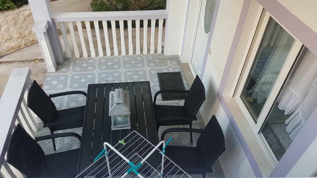 Apartments Lavanda Biograd Na Moru Buitenkant foto