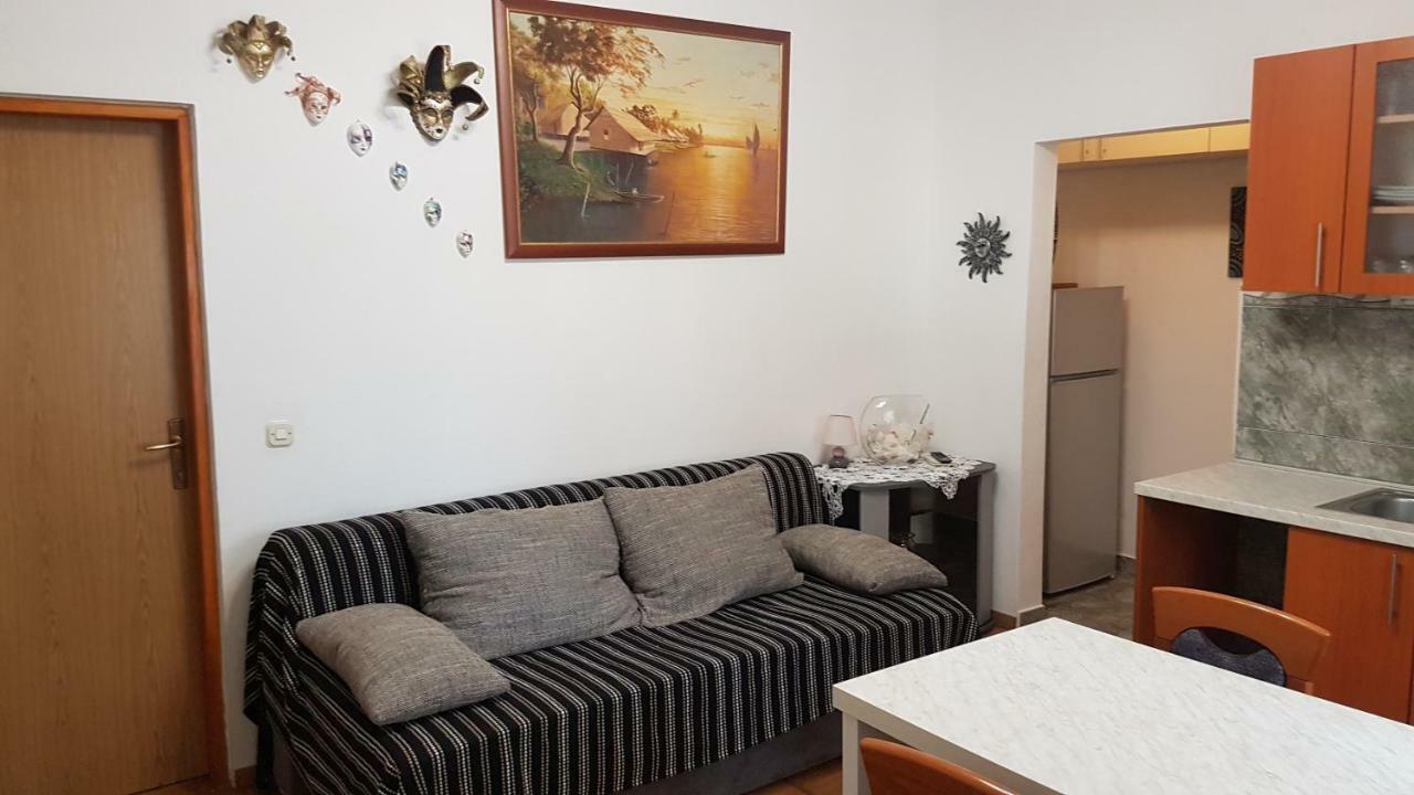 Apartments Lavanda Biograd Na Moru Buitenkant foto